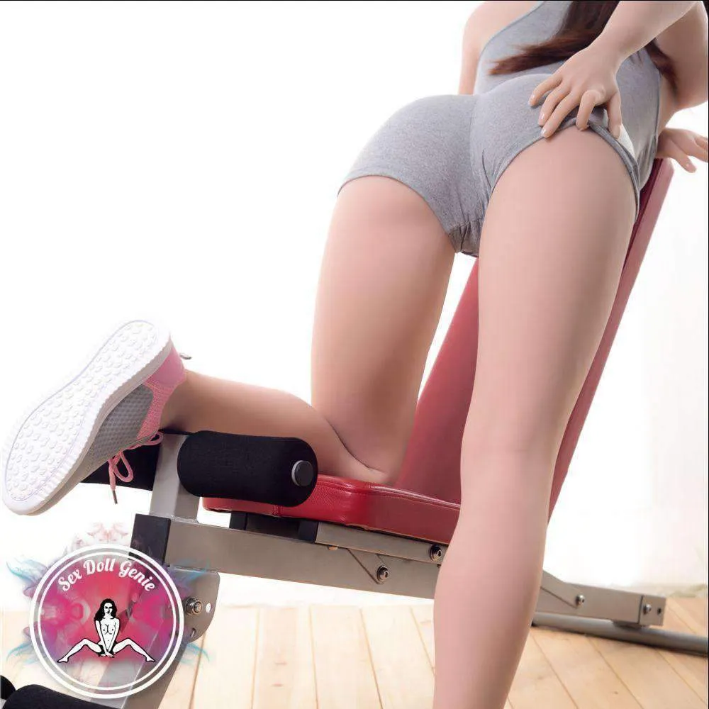Ayumi - 168cm | 5' 6" - D Cup