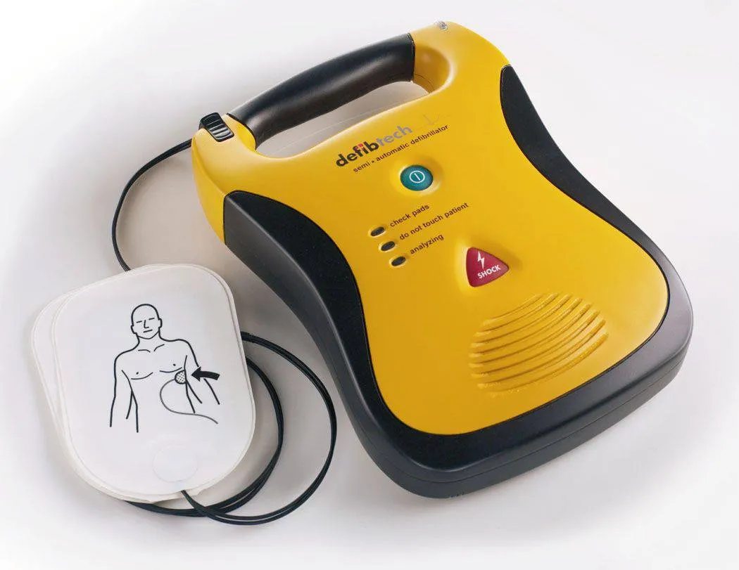Defibtech Lifeline Fully Automatic Defibrillator with 7yr Battery (1)